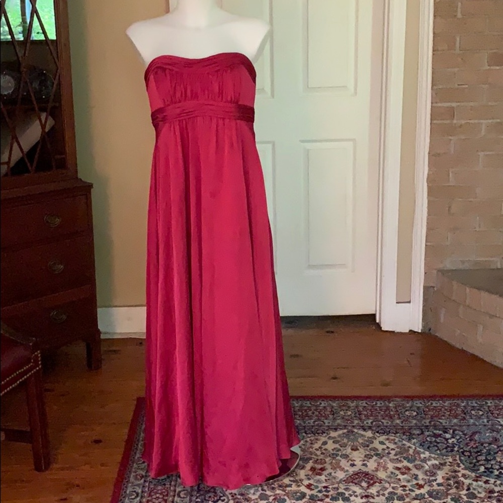 Women’s long pink strapless dress